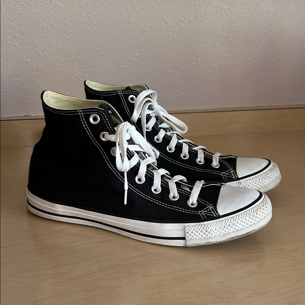 Converse Black High-Tops